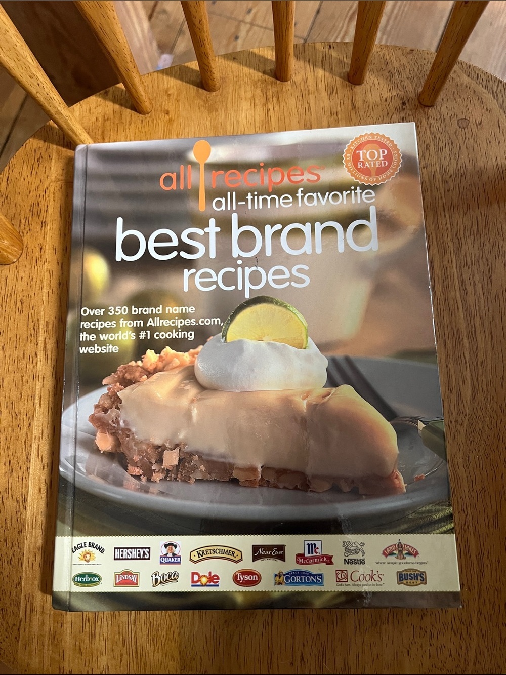 Best Brand Recipes Cookbook - White/Cream Cover